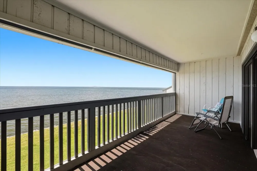 818 BAHIA DEL SOL DRIVE #28 Ruskin, FL 33570