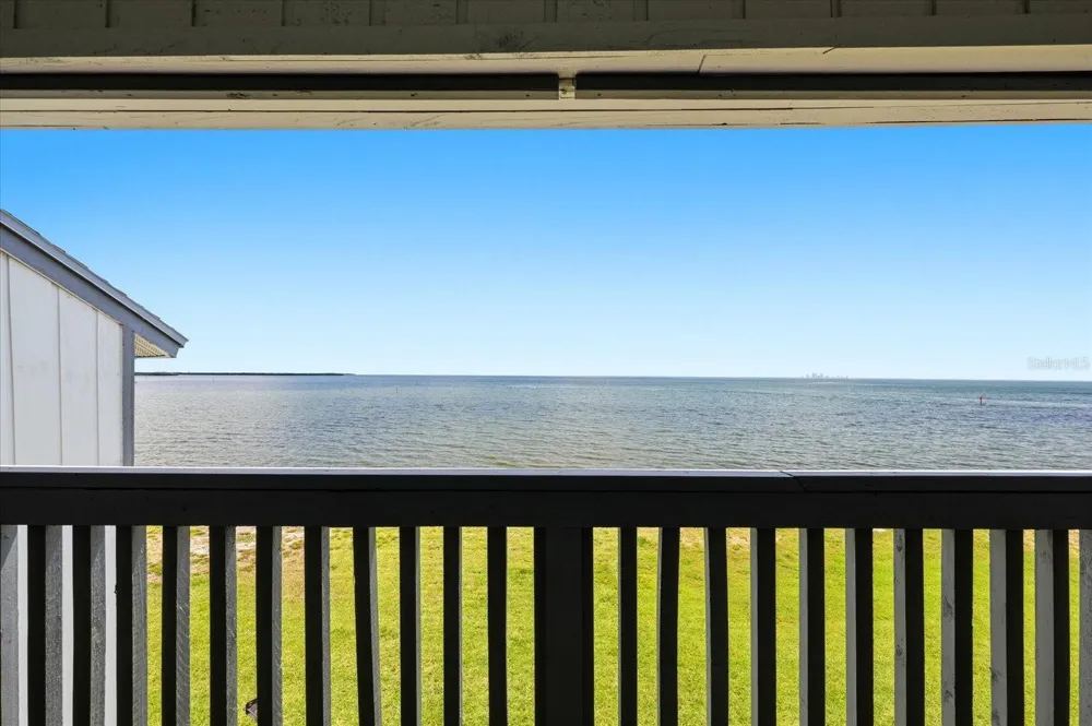 818 BAHIA DEL SOL DRIVE #28 Ruskin, FL 33570