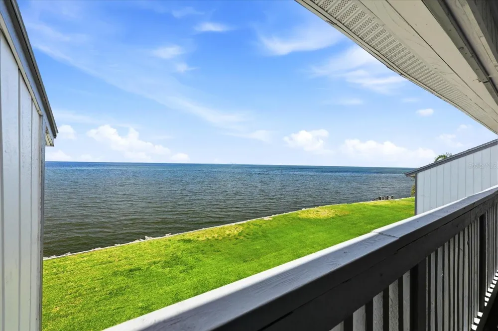 818 BAHIA DEL SOL DRIVE #28 Ruskin, FL 33570