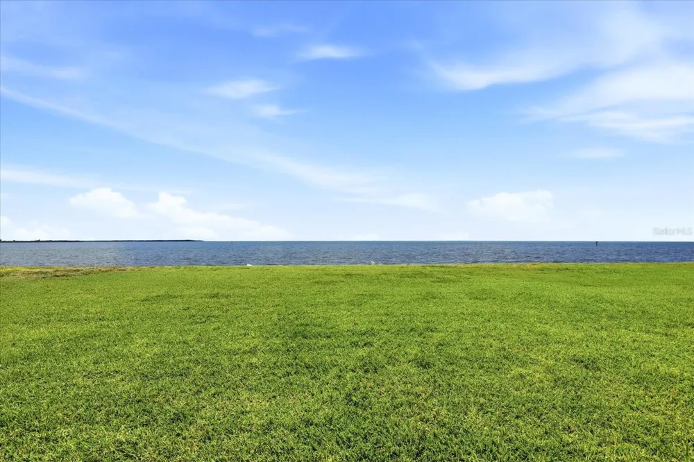 818 BAHIA DEL SOL DRIVE #28 Ruskin, FL 33570