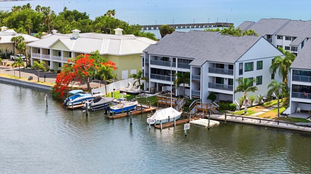 818 BAHIA DEL SOL DRIVE #28 Ruskin, FL 33570
