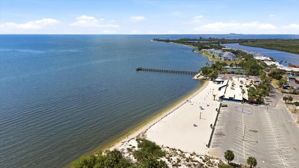 818 BAHIA DEL SOL DRIVE #28 Ruskin, FL 33570