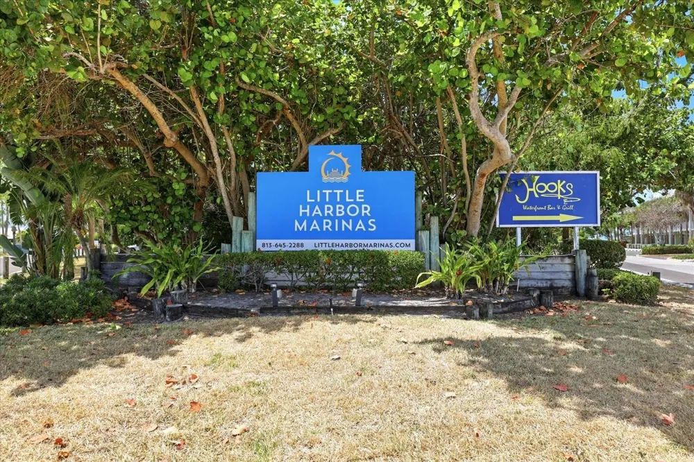 818 BAHIA DEL SOL DRIVE #28 Ruskin, FL 33570
