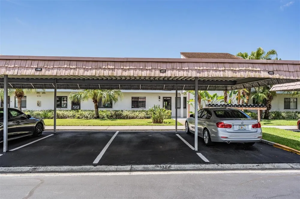 107 LAKEVIEW PLACE #7 Oldsmar, FL 34677