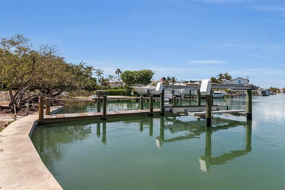 0 ROBERTS POINT ROAD Sarasota, FL 34242
