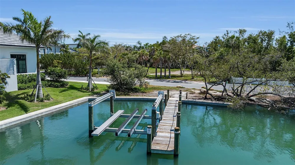 0 ROBERTS POINT ROAD Sarasota, FL 34242