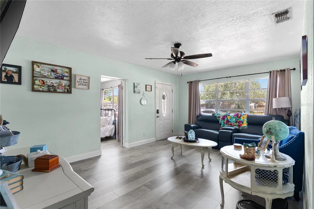 12 BEVERLY DRIVE Frostproof, FL 33843