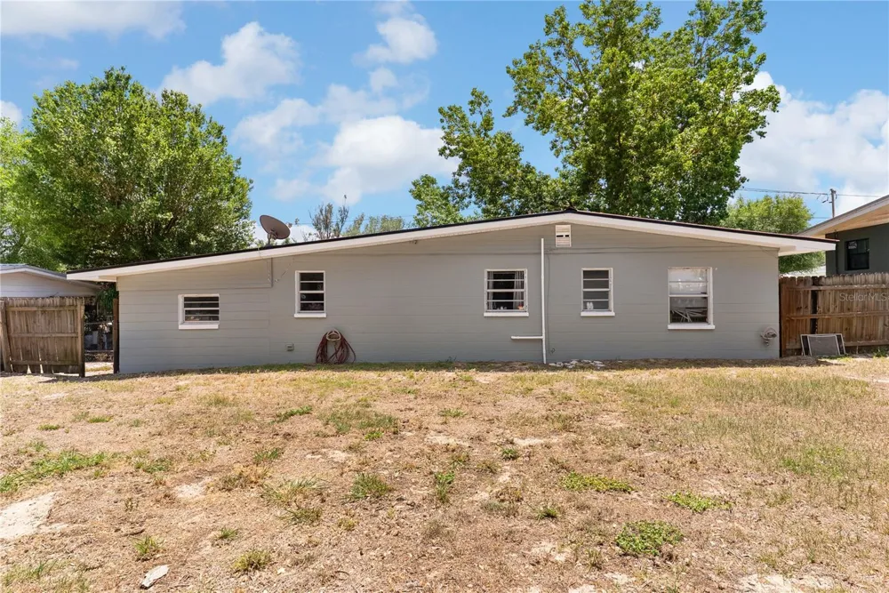 12 BEVERLY DRIVE Frostproof, FL 33843