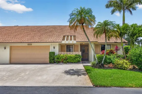 6072 HUNTINGTON WOODS DRIVE #17