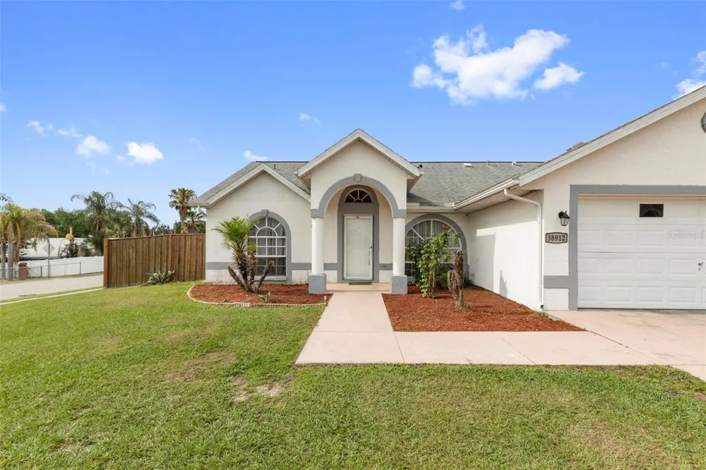 38912 CARR DRIVE Zephyrhills, FL 33540