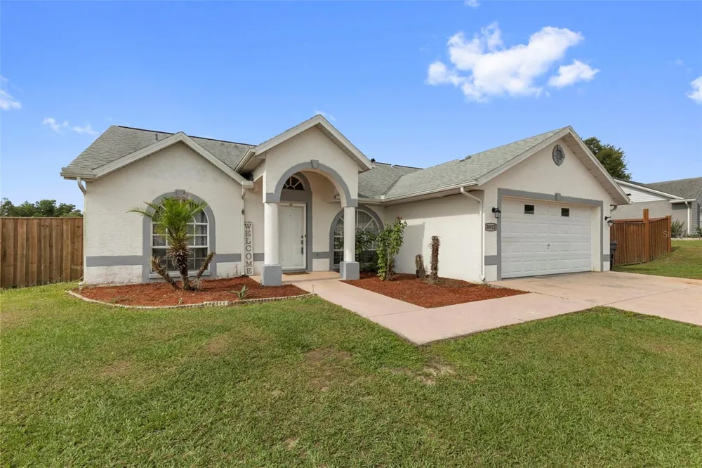 38912 CARR DRIVE Zephyrhills, FL 33540
