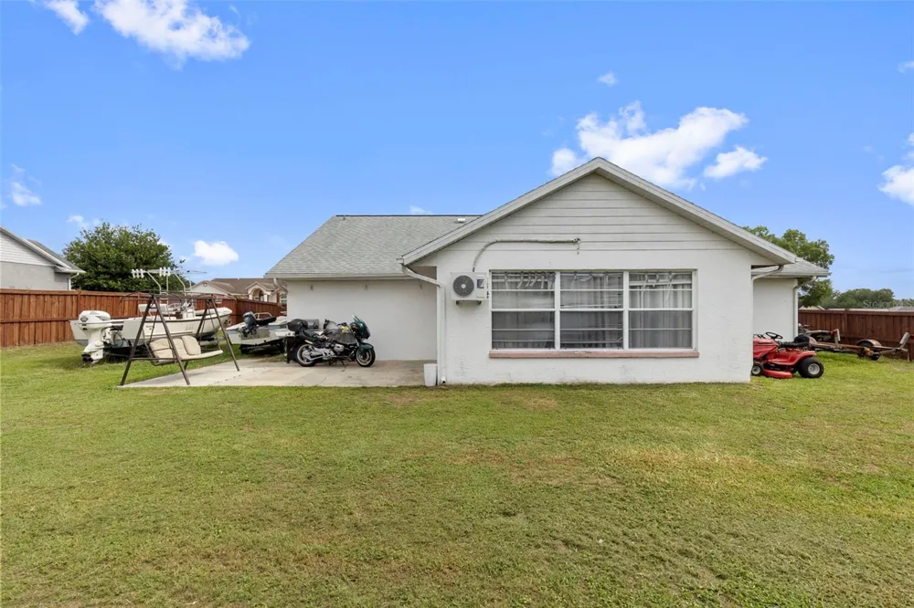 38912 CARR DRIVE Zephyrhills, FL 33540
