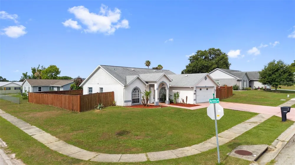 38912 CARR DRIVE Zephyrhills, FL 33540