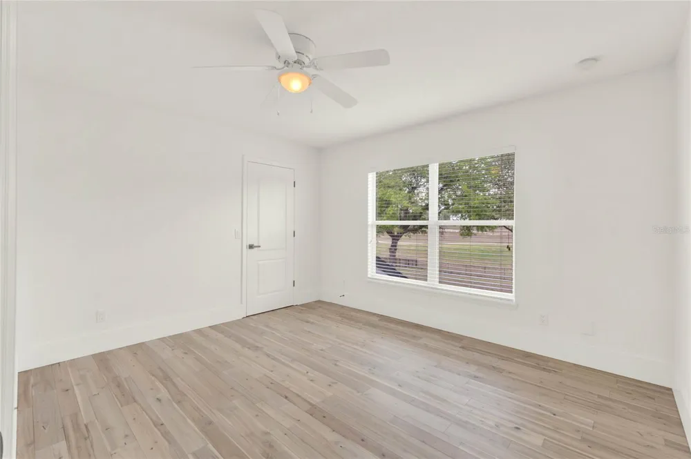 23503 VALDERAMA LANE Sorrento, FL 32776