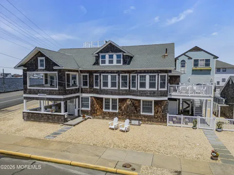 600 Bayview Avenue