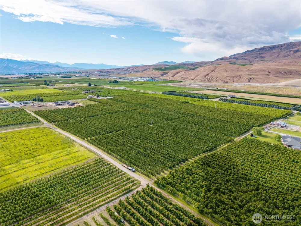 513 S Webb Avenue S East Wenatchee, WA 98802
