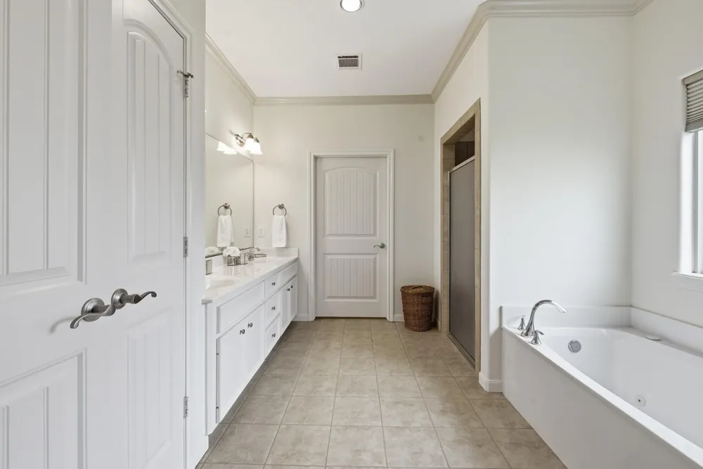 2613 Leila Court Bryan, TX 77802