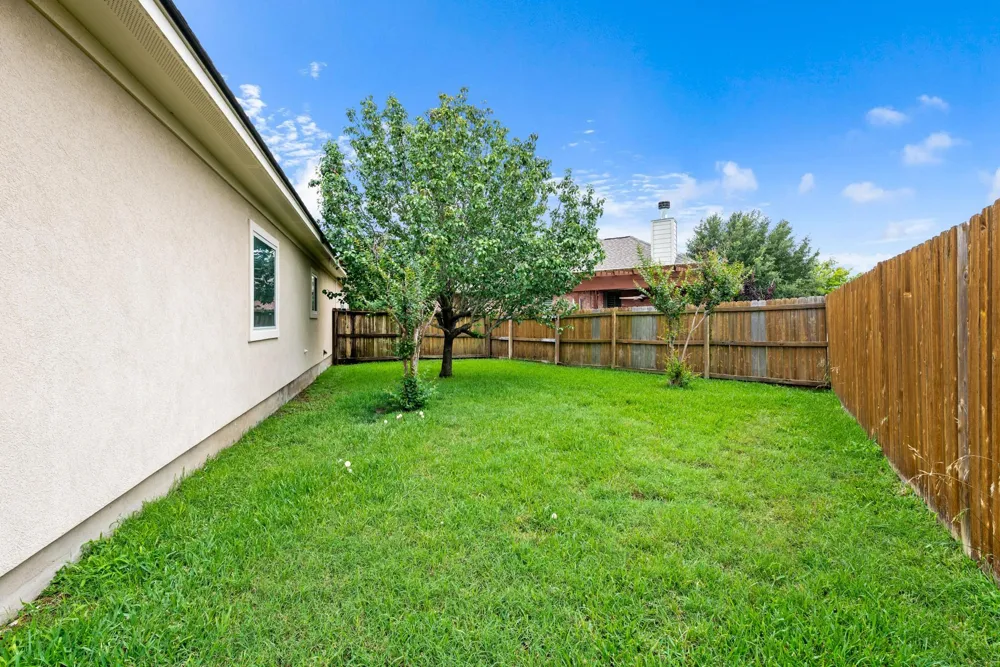 2613 Leila Court Bryan, TX 77802