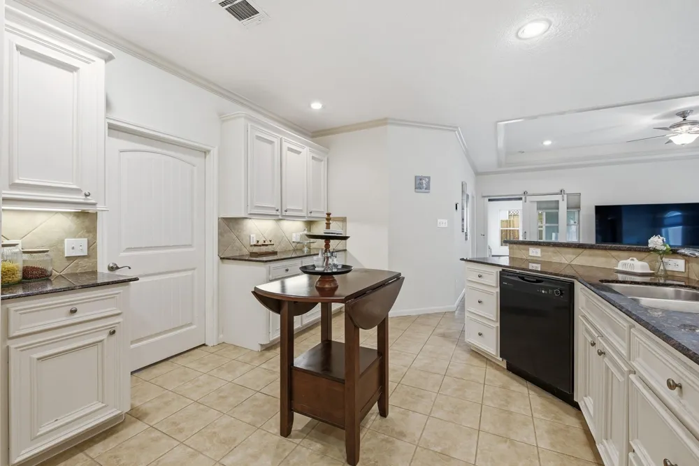 2613 Leila Court Bryan, TX 77802