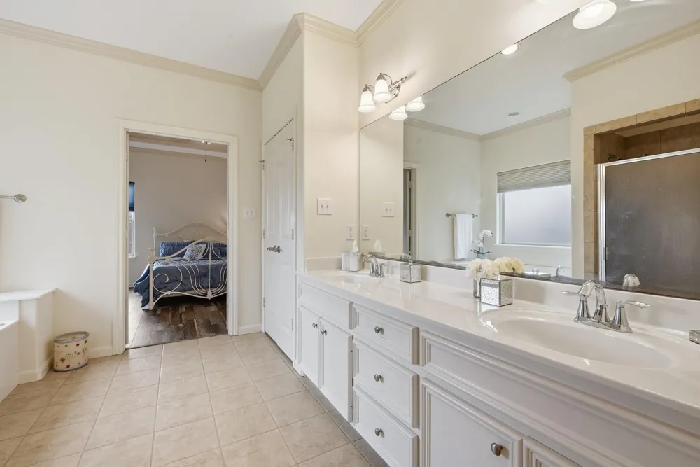 2613 Leila Court Bryan, TX 77802