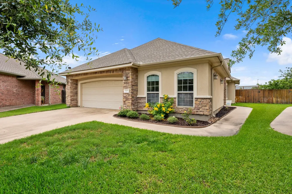 2613 Leila Court Bryan, TX 77802