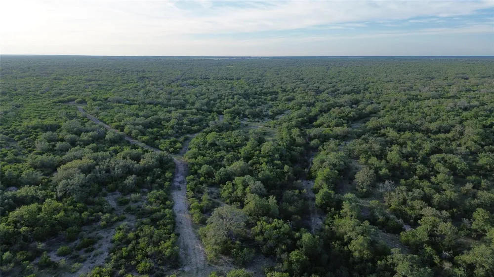 6104 Lucas Road Goliad, TX 77963
