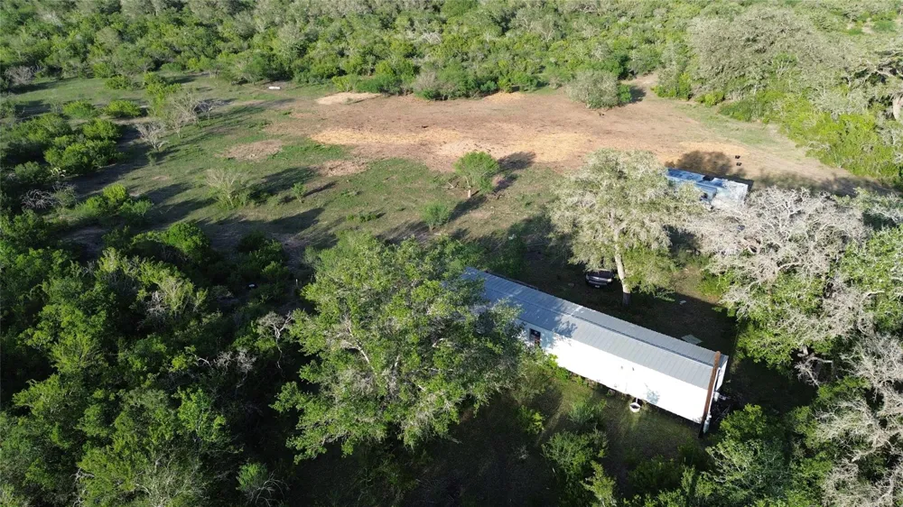 6104 Lucas Road Goliad, TX 77963