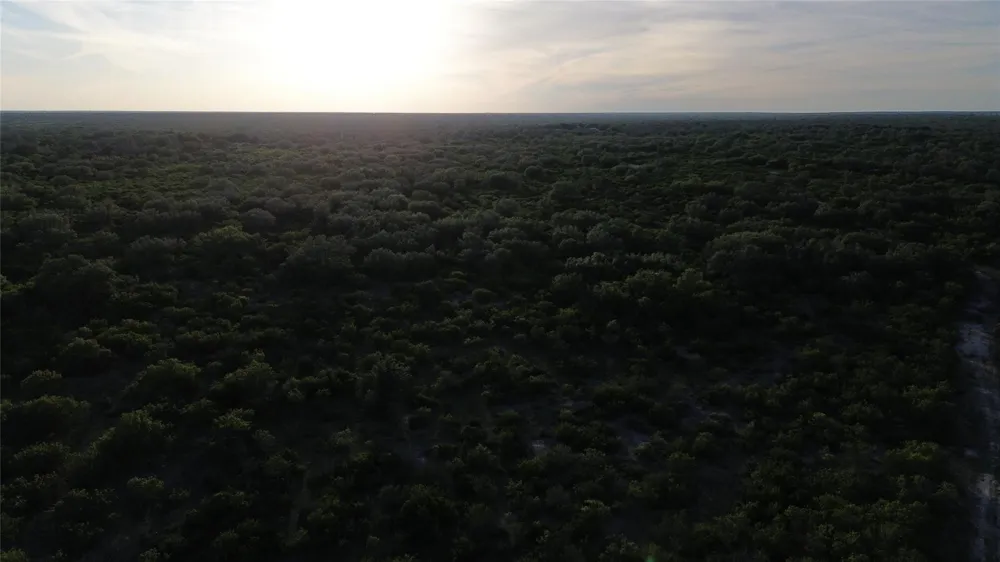 6104 Lucas Road Goliad, TX 77963