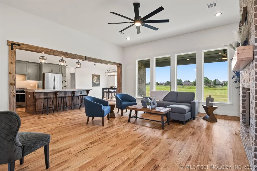 13799 58th East Avenue Collinsville, OK 74021