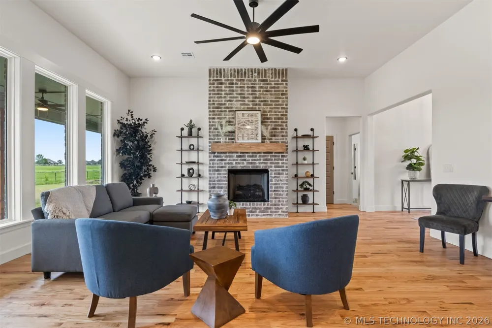 13799 58th East Avenue Collinsville, OK 74021