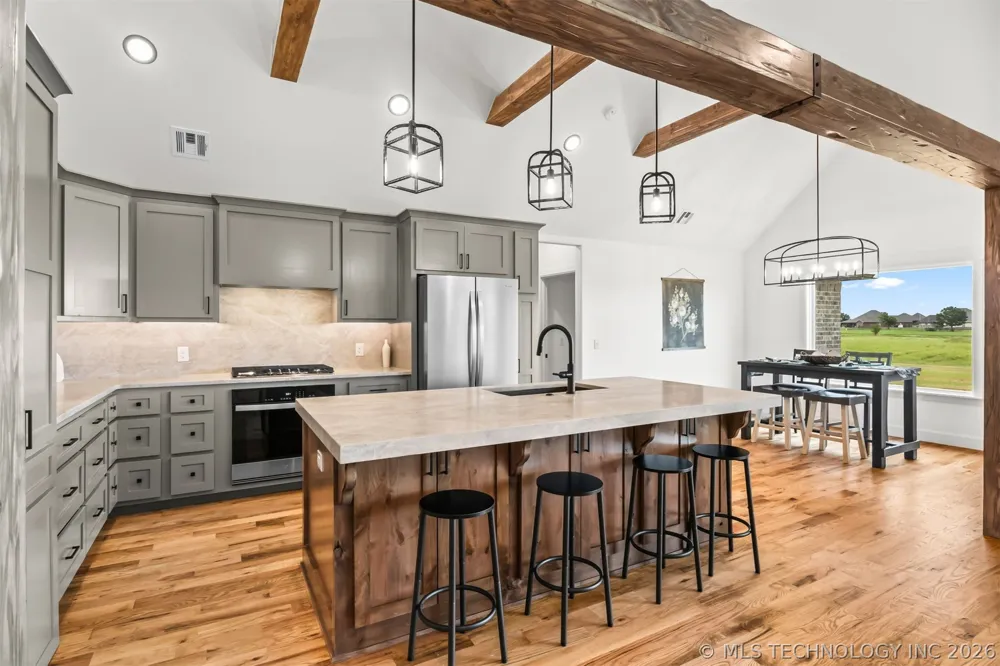 13799 58th East Avenue Collinsville, OK 74021