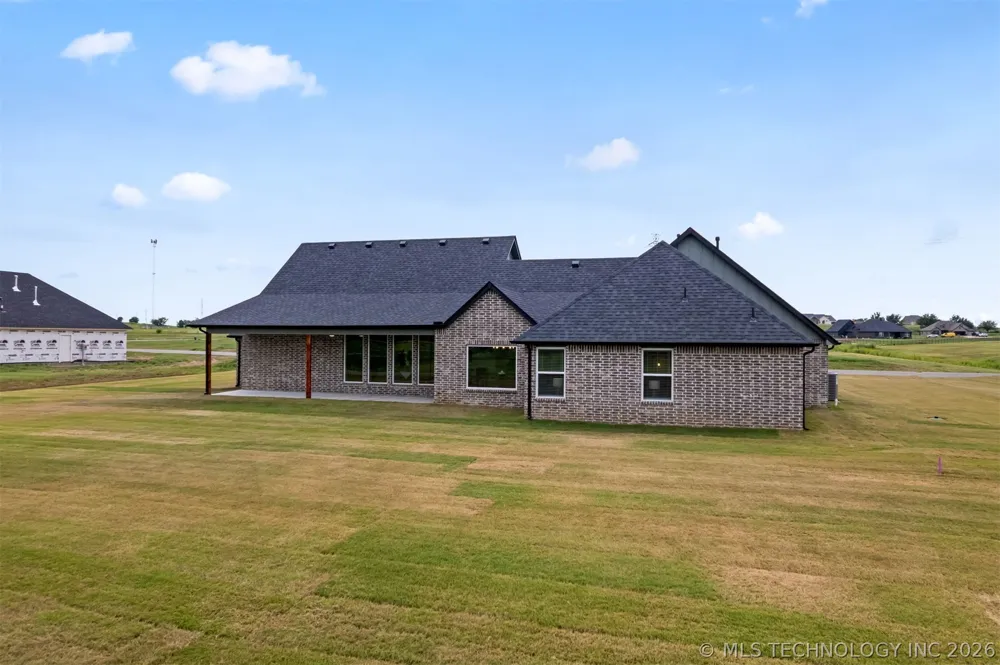 13799 58th East Avenue Collinsville, OK 74021