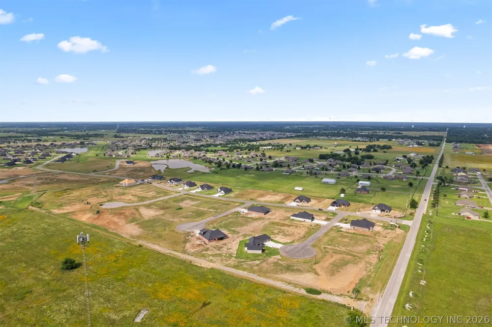 13799 58th East Avenue Collinsville, OK 74021