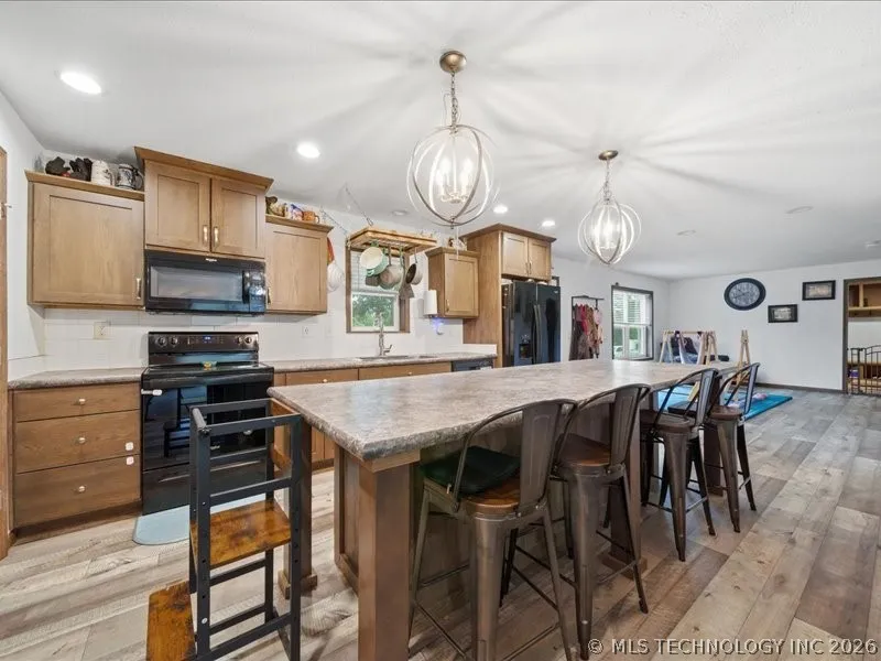 16913 S 301st Avenue W Bristow, OK 74010