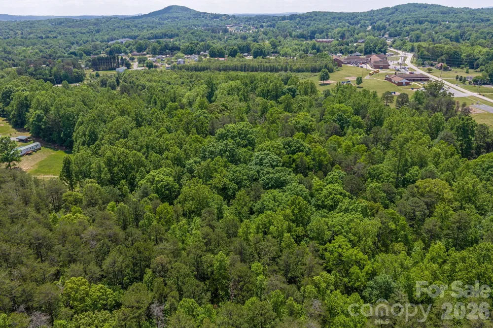 7867 Max Smith Avenue Connelly Springs, NC 28612