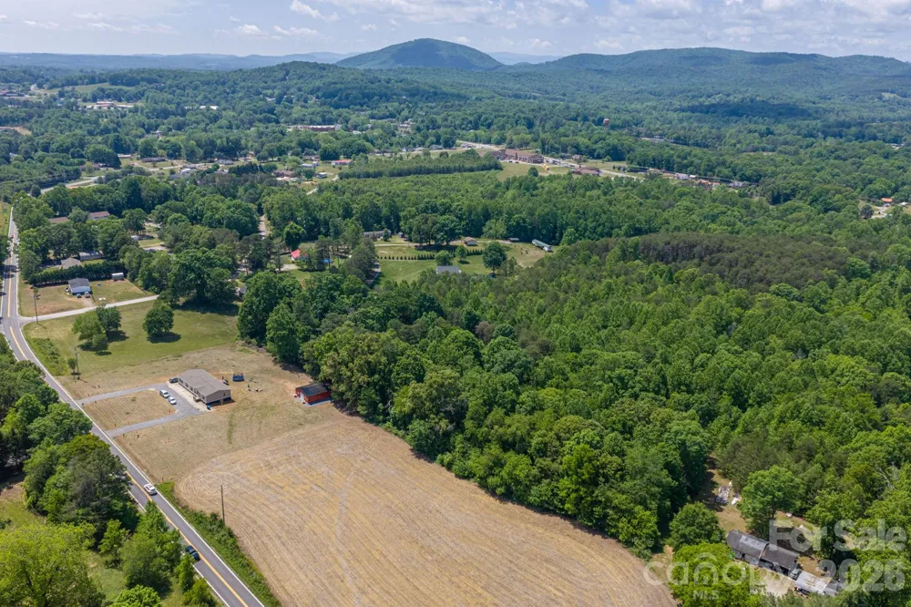 7867 Max Smith Avenue Connelly Springs, NC 28612