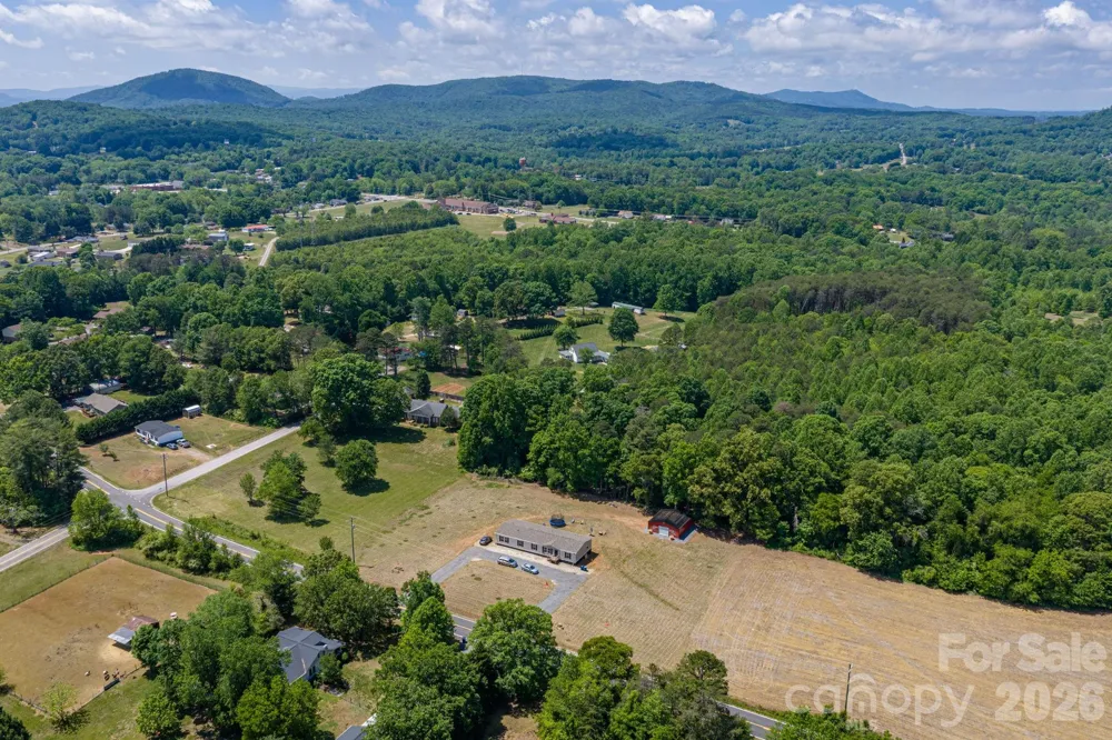 7867 Max Smith Avenue Connelly Springs, NC 28612