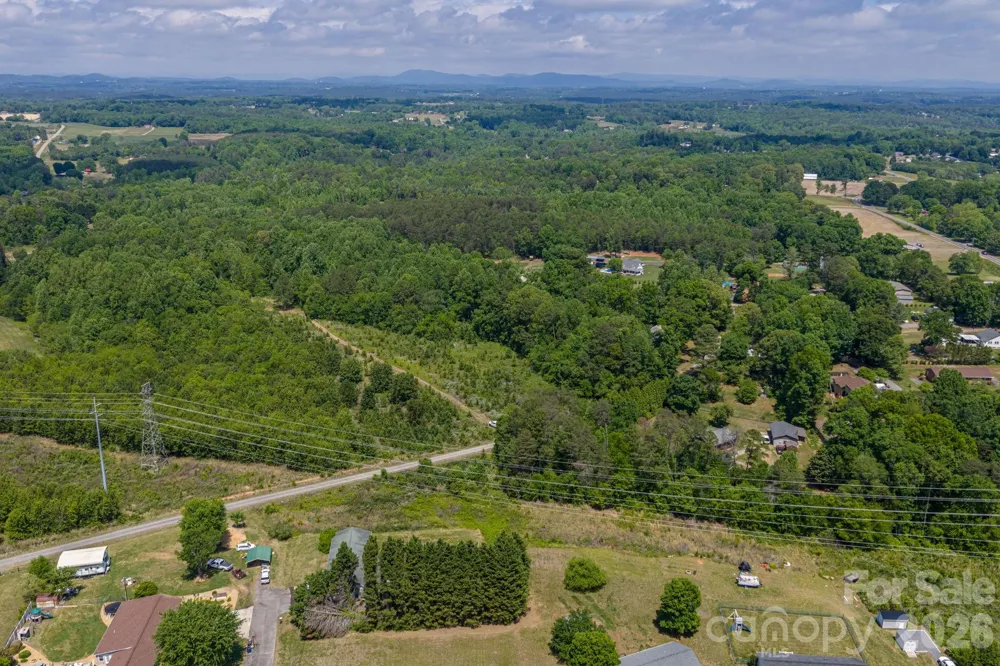 7867 Max Smith Avenue Connelly Springs, NC 28612