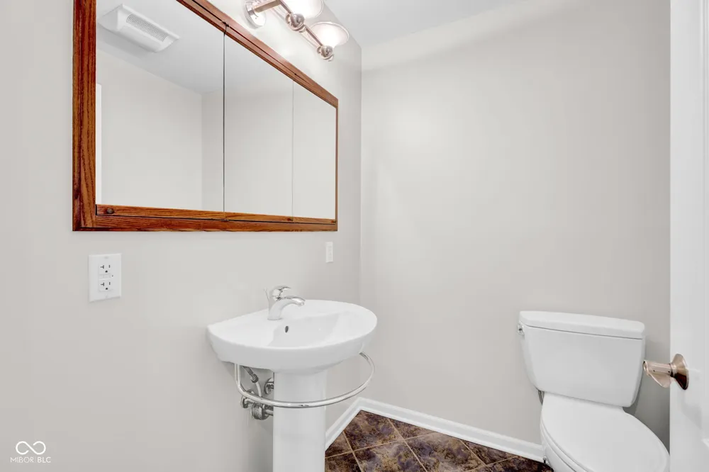 6889 Foremans Passage Road Nashville, IN 47448