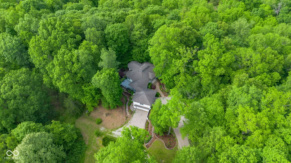 6889 Foremans Passage Road Nashville, IN 47448