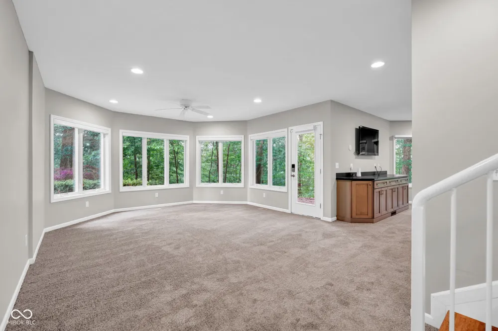 6889 Foremans Passage Road Nashville, IN 47448