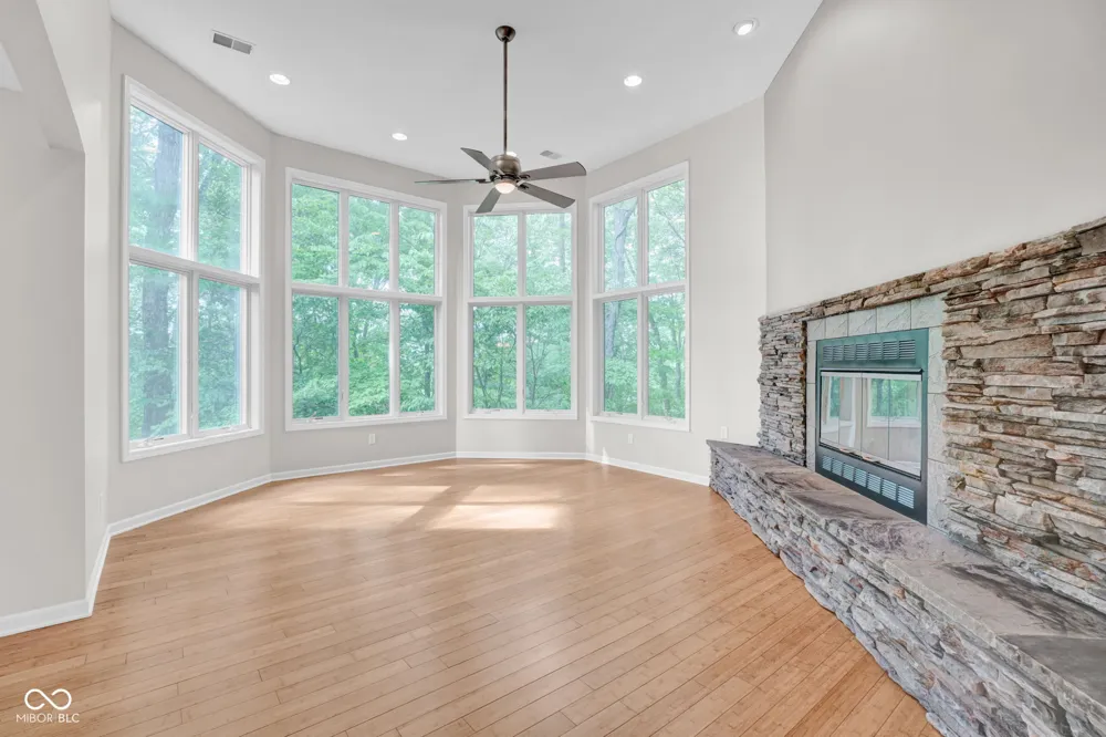 6889 Foremans Passage Road Nashville, IN 47448