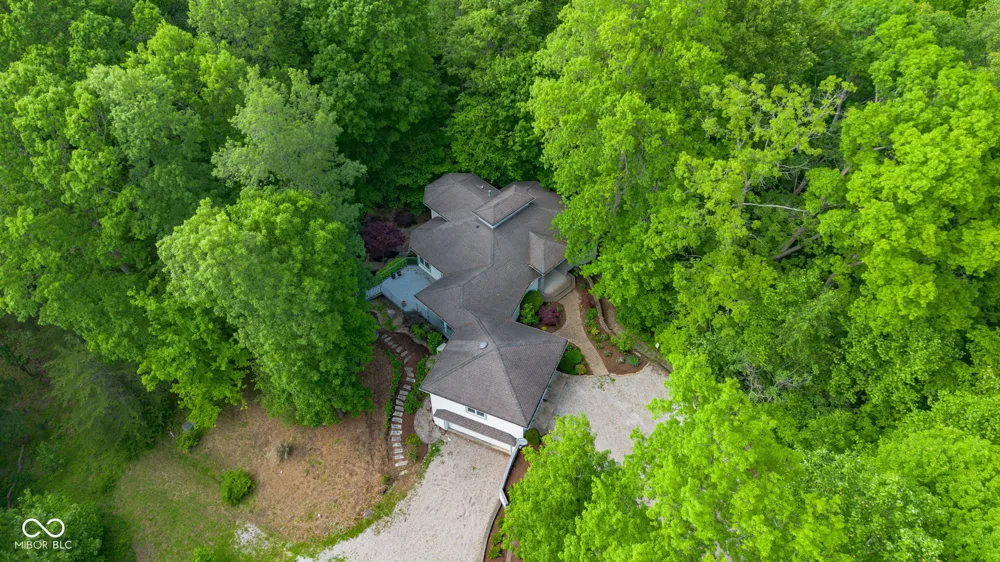 6889 Foremans Passage Road Nashville, IN 47448