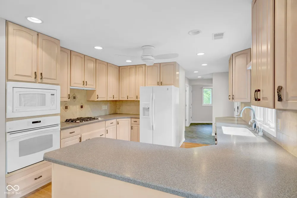 6889 Foremans Passage Road Nashville, IN 47448
