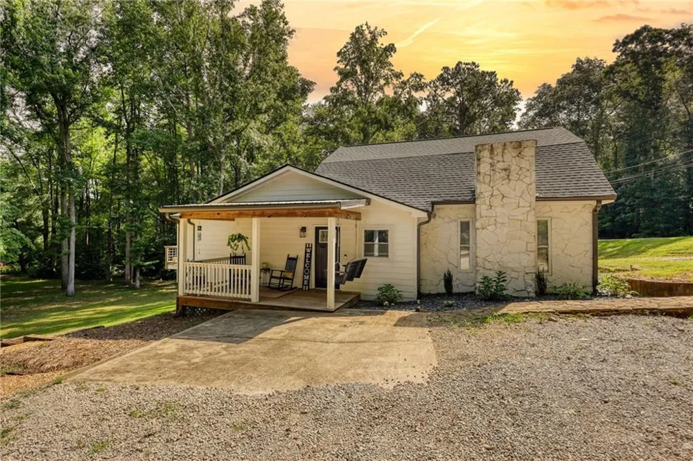 222 W River Bend Drive W Eatonton, GA 31024