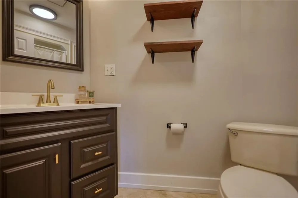 222 W River Bend Drive W Eatonton, GA 31024