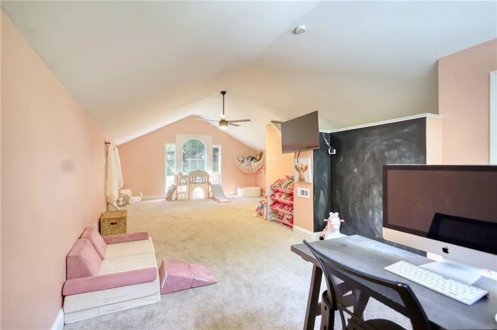 222 W River Bend Drive W Eatonton, GA 31024