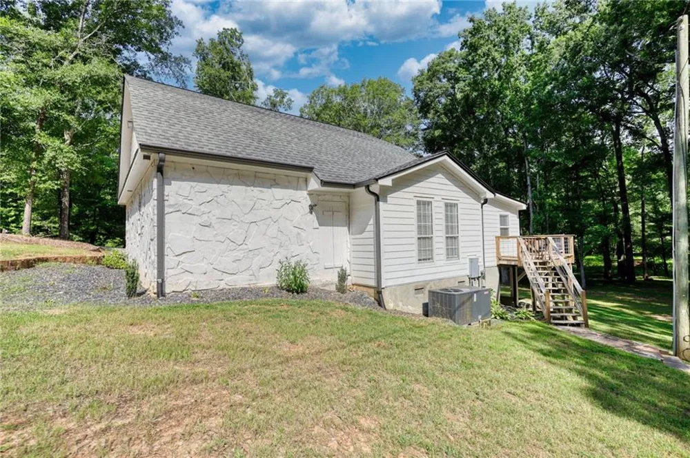222 W River Bend Drive W Eatonton, GA 31024