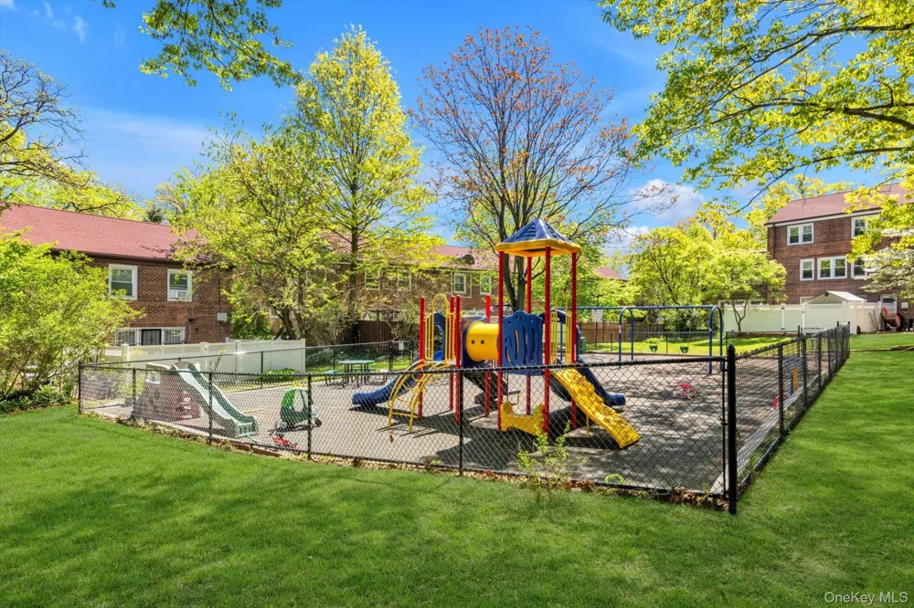 147-28 Charter Road #33GA Briarwood, NY 11435