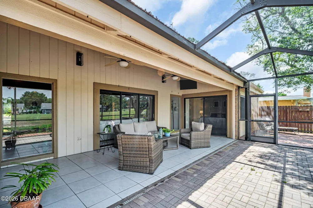 190 Water Oak Way Oldsmar, FL 34677